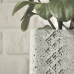 گلدان بتنی طرح چلیپا حبابدار